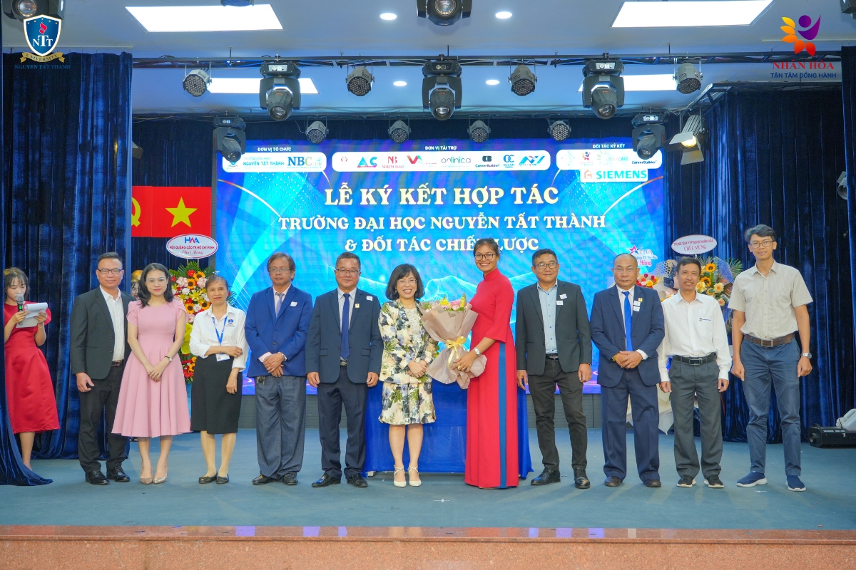 Hợp tác đào tạo giữa Đại học Nguyễn Tất Thành và Trung tâm Nhân Hòa